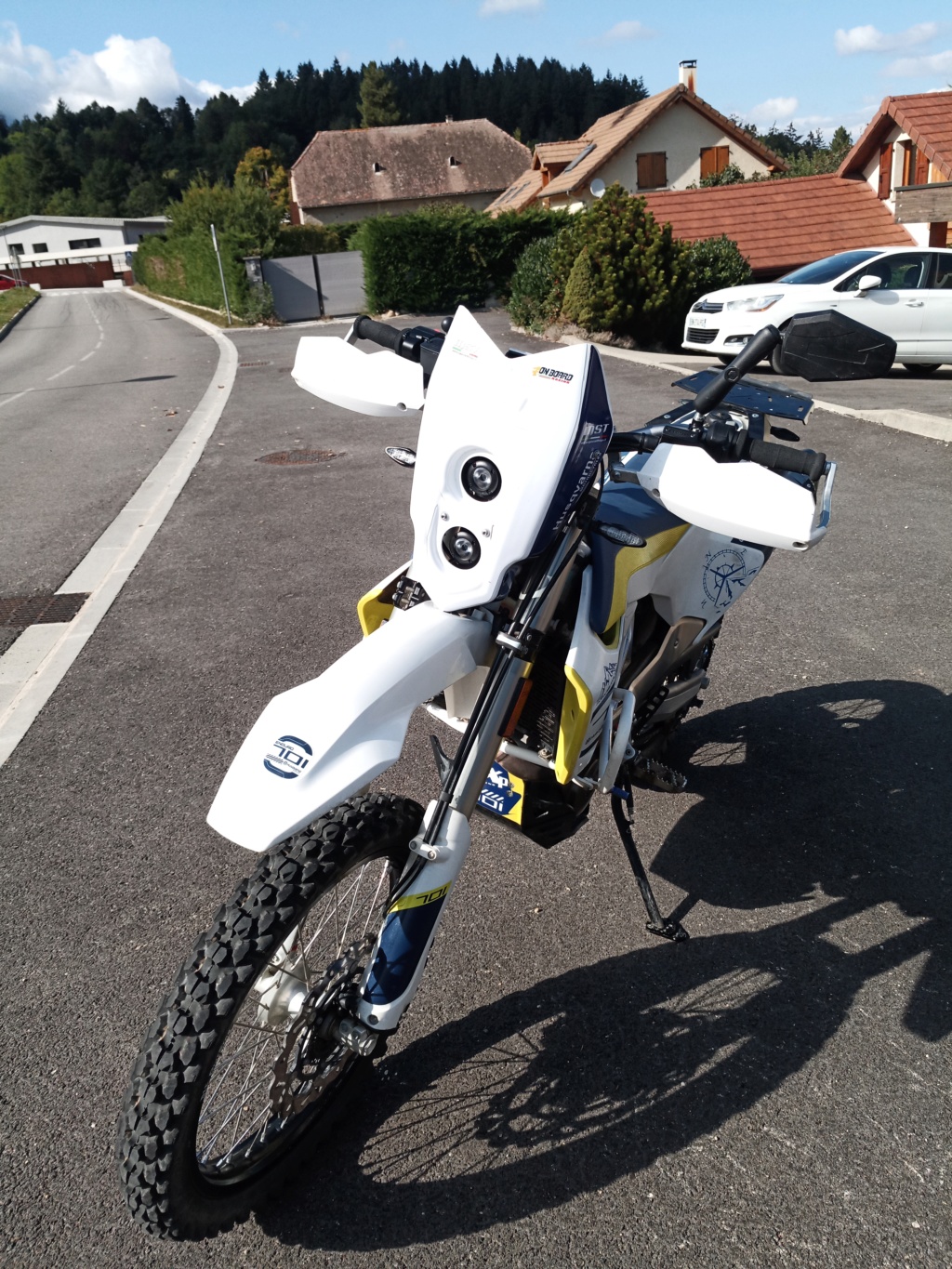 vend husqvarna 701 enduro Img_2048