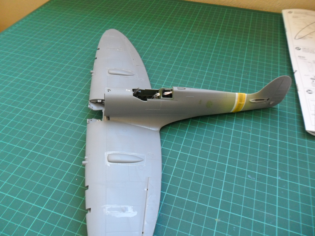 Spitfire Mk IXC 1/32ème Tamiya - Page 2 Sam_3259