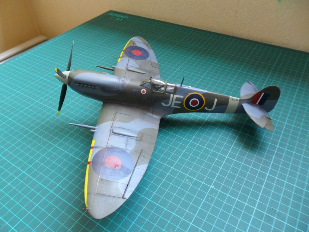 Spitfire Mk IXC 1/32ème Tamiya - Page 4 Sam_3315