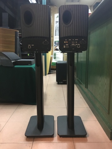 Withdraw - KEF LS50W wireless speaker with KEF speaker stands  (Used) 1e980b10