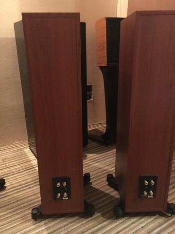 Sold - KEF q700 floorstanding speakers (Used) 7989fc10