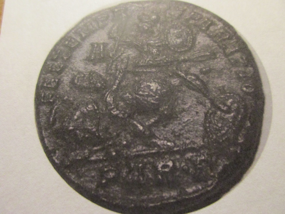 monnaie de Constance II, atelier Arles 37 ans de règne.... Img_9464