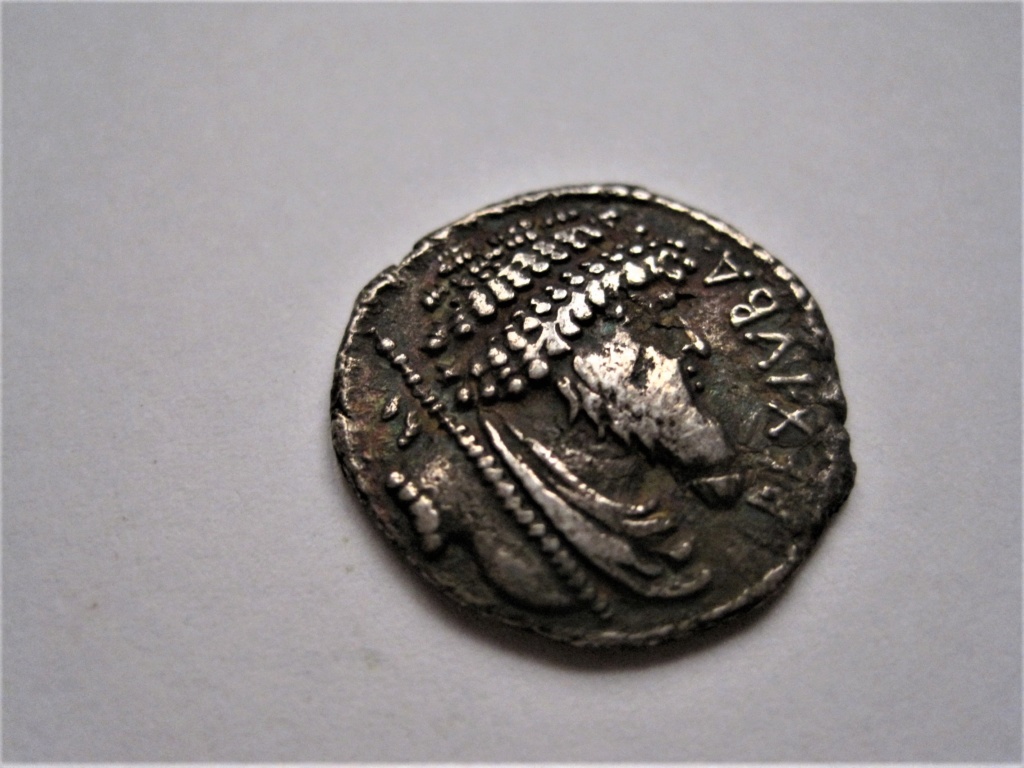Denario del Rey Juba I. Útica (Numidia). 48-46 a. C. Img_3212