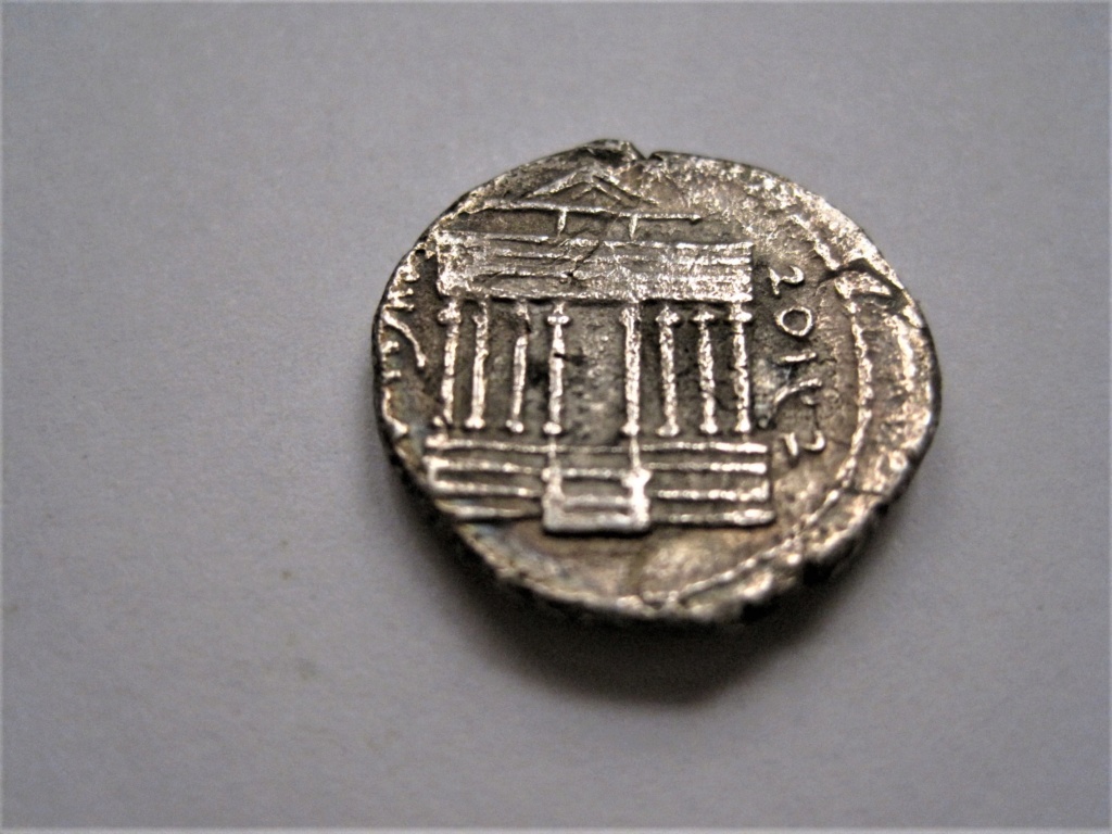Denario del Rey Juba I. Útica (Numidia). 48-46 a. C. Img_3214