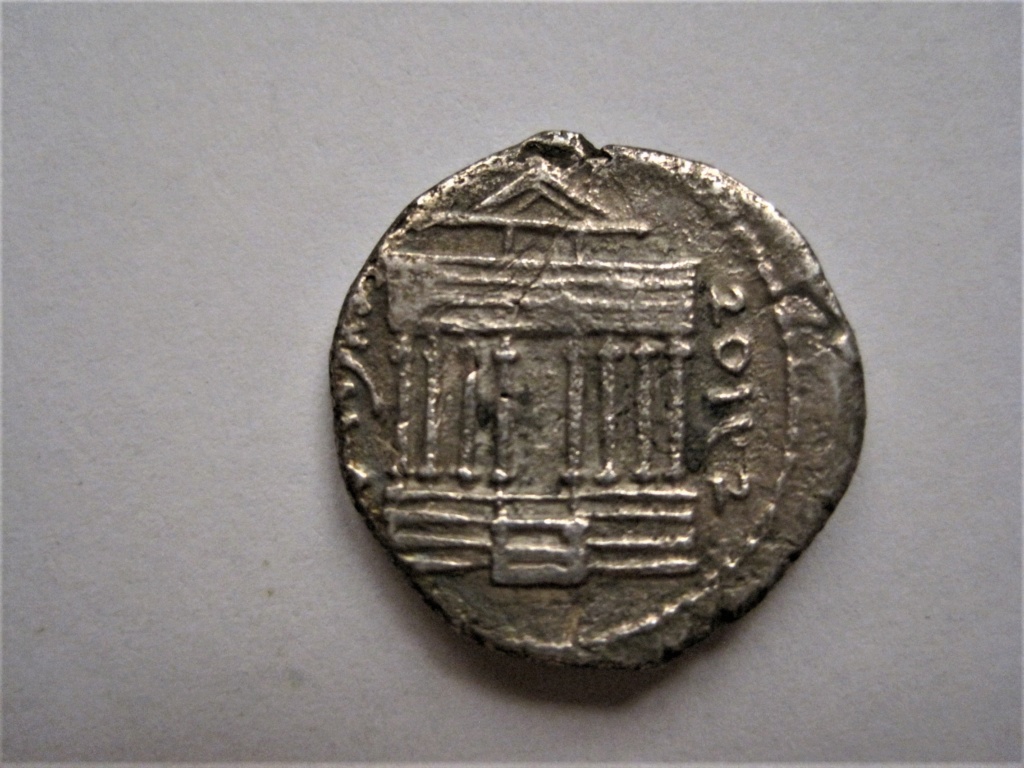 Denario del Rey Juba I. Útica (Numidia). 48-46 a. C. Img_3215