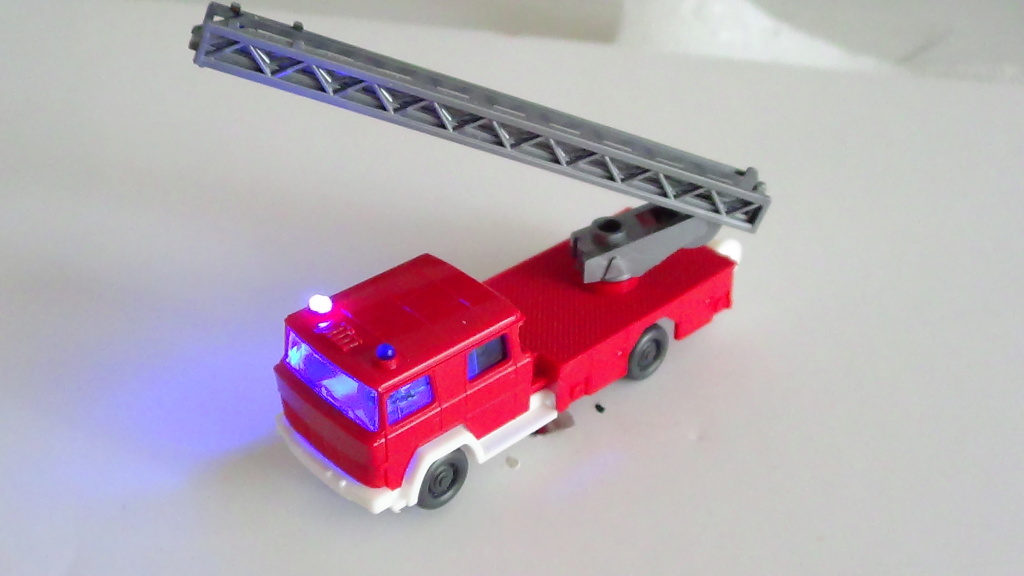 Pompier N clignotant Dsc04018