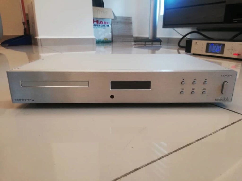 Audiolab 8200cd V12e CD Player 410