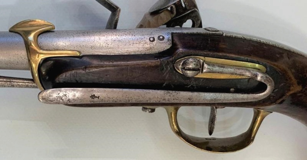 Comment Percer Le Canon Dun Pistolet A Blanc Curieux poinçons sur le canon d' un pistolet 1779 de Marine