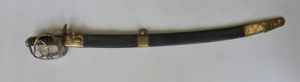 Un beau sabre de bord sous Louis XV ou Louis XVI 660