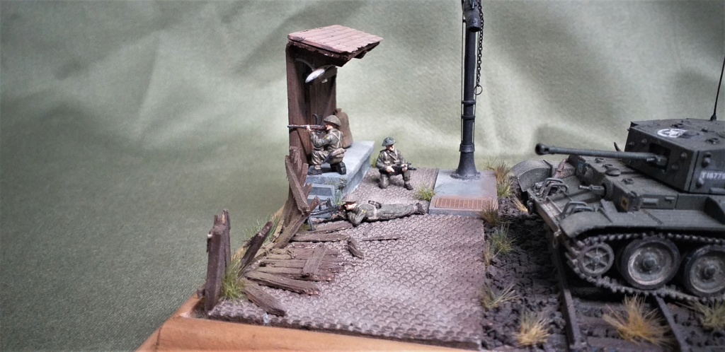 <<L'ABATTOIR POUR LA TAURUS DIVIVISION>>dio términé Cromwell 1/72 Revell L_abat11