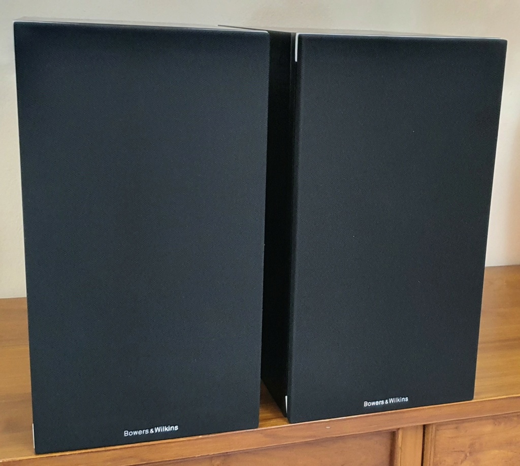 Bowers and Wilkins 685 S2 speakers 20210915