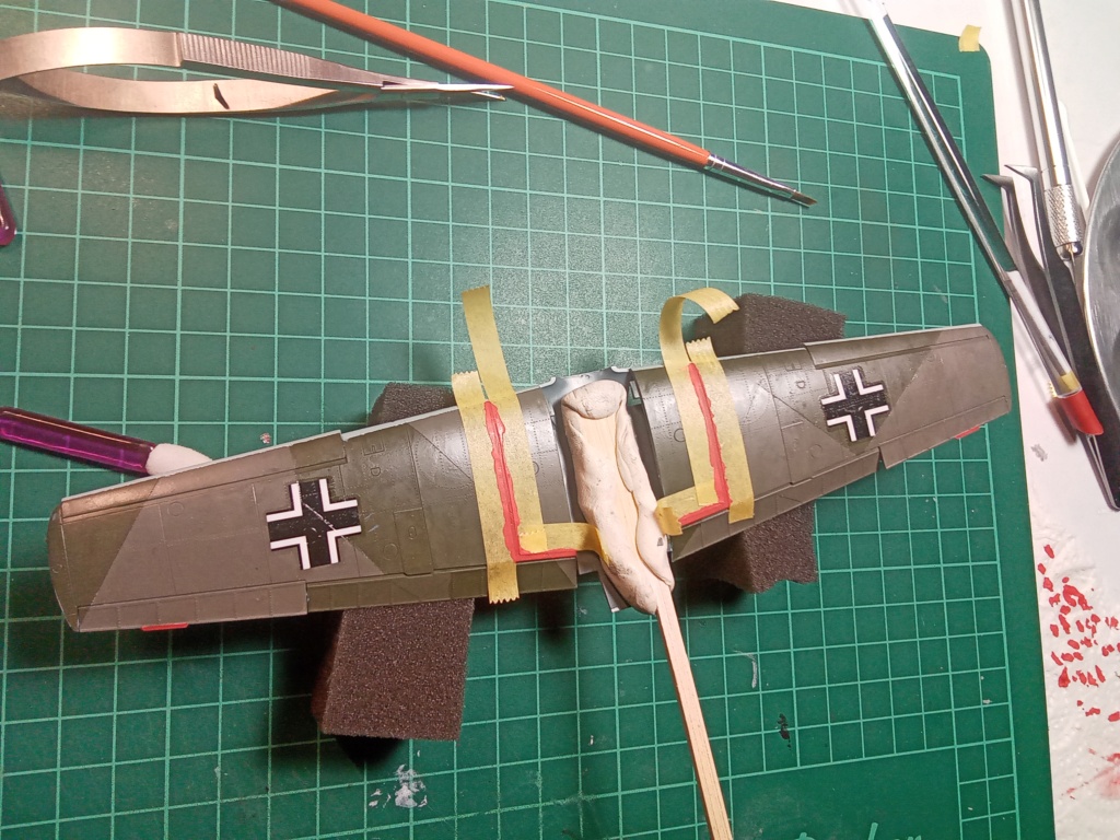 (GB JICEHEM) [Eduard] Messerschmitt  Bf 109E-1  1/48  - Page 4 Img_2069