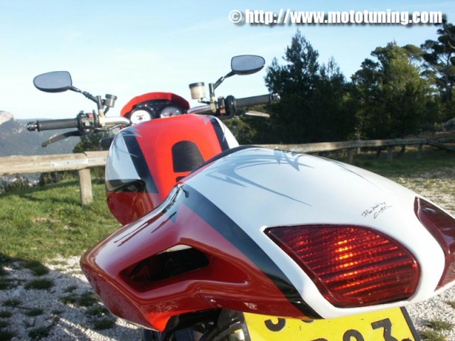 Recherche image de Mostro avec coque MV augusta Ducati11