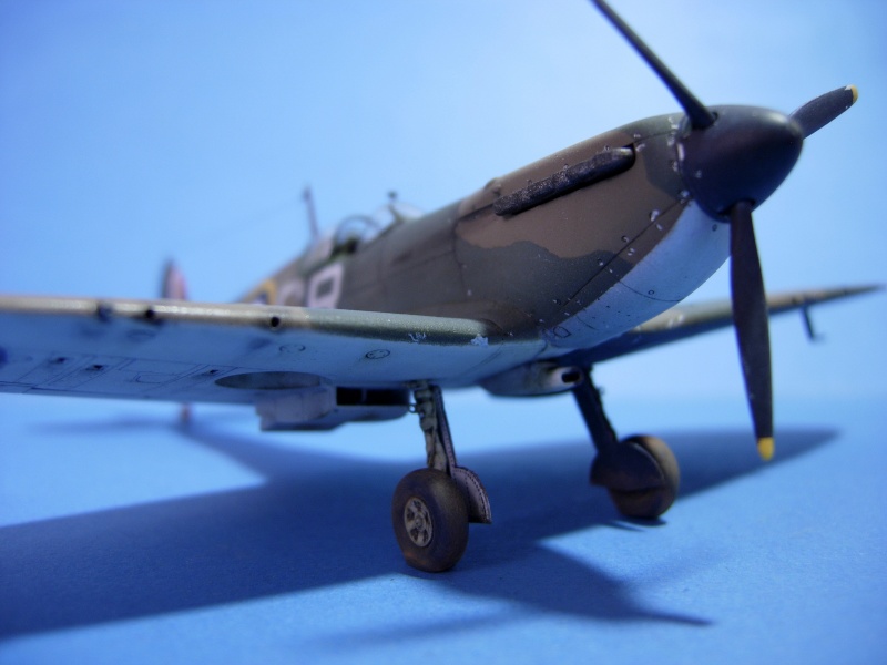 [Tamiya] 1/72 - Supermarine SPITFIRE Mk.1   - Page 5 Dscn2815