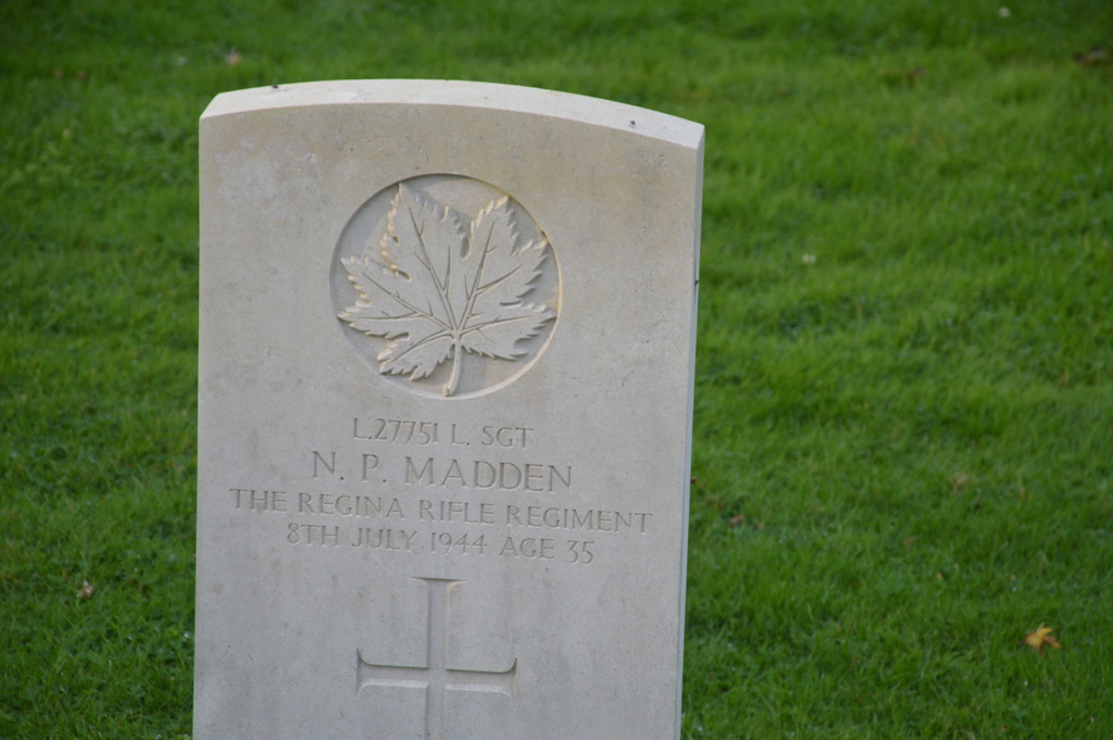 Cimetière Mémorial Canadien - BENY SUR MER - NORMANDIE Dsc_0702