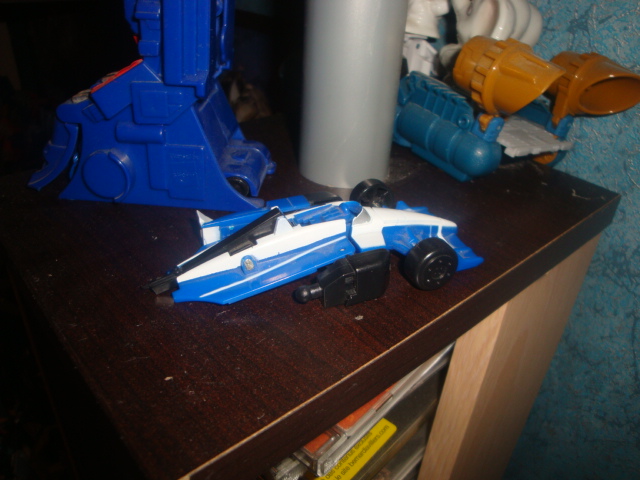 Avez-vous déjà cassé un Transformers? - Page 3 Dsc05940