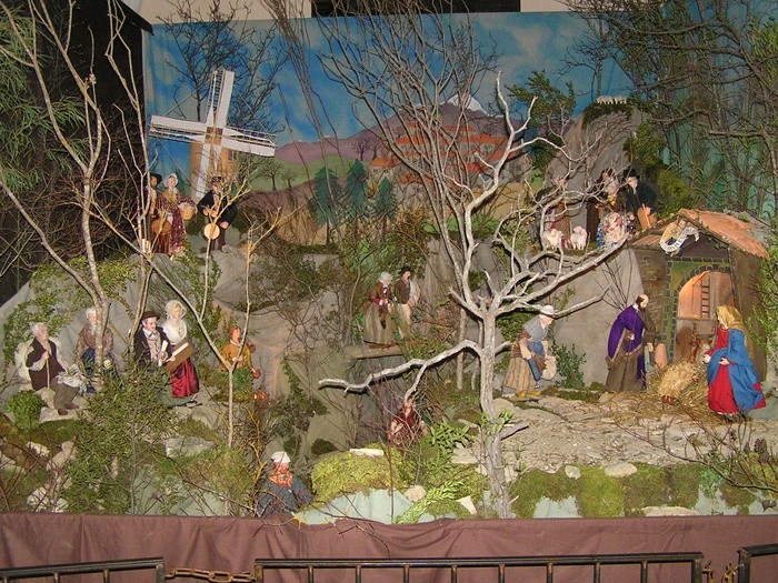 Crèche de l'église de Dauphin en 2010 Pc290310