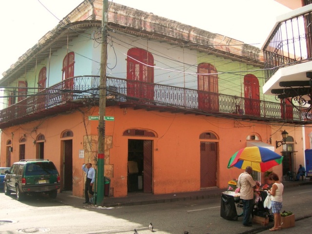 Calles en la zona colonial de Santo domingo 410