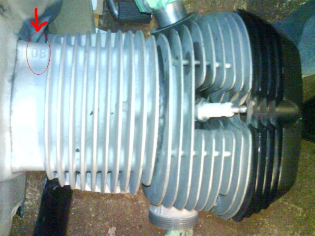 marquage cylindrée sur embase cylindre R60/5 Dsc00219