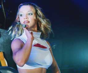 Britney Masih Lampaui Obama di Internet Britne10