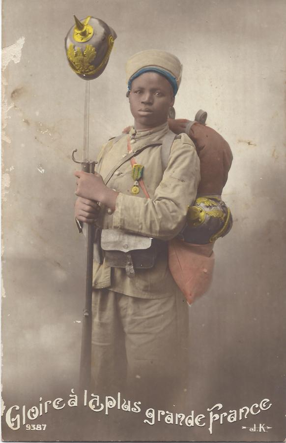 Photos d'africains et d'Outre-Mer dans l'armée. 81700810