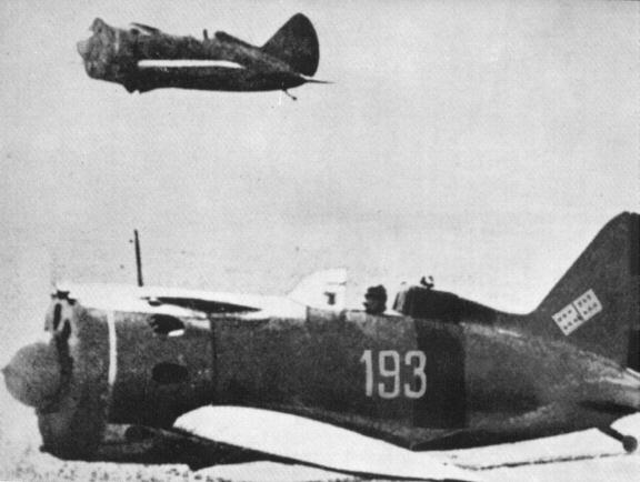 Montage Polikarpov I-16 type 10, "Mosca" FARE (1/32) - Page 14 E0510