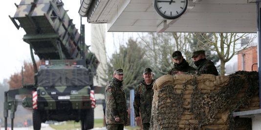 Quand les soldats turcs bizutent les soldats Allemands Soldat10