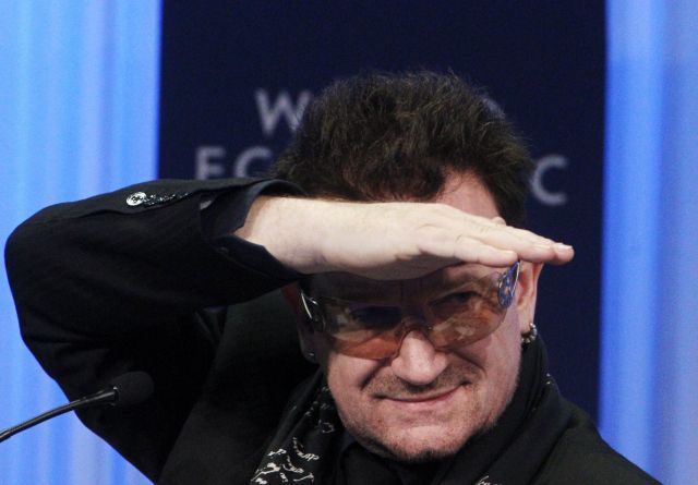 Bono pide por Africa.- Davos 640x4810