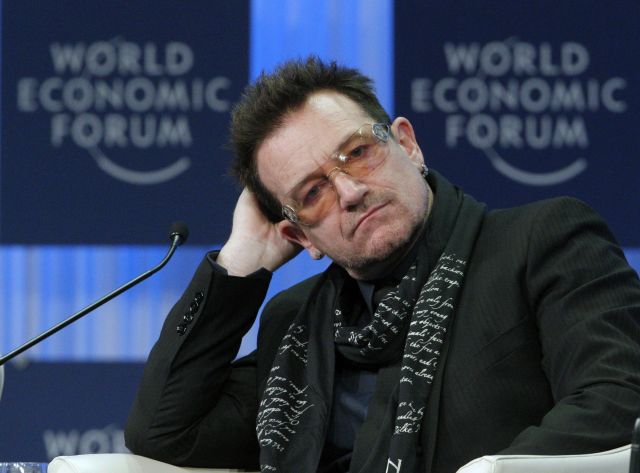 Bono pide por Africa.- Davos 640x4811
