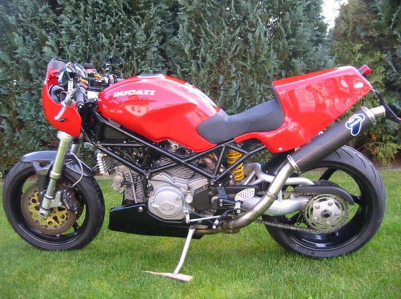 Monster bonne tronchasse....... Ducati32