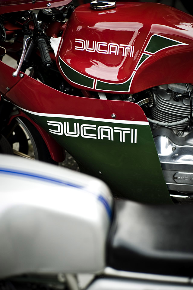 Ducati Twins à Couples Coniques : C'est ICI - Page 9 Ducati34