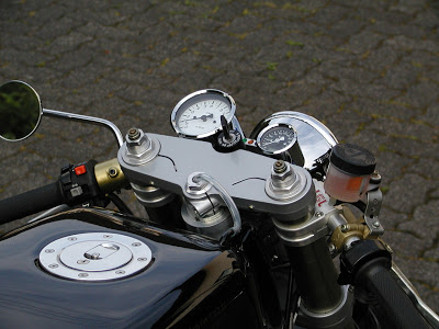 Guzzi qu'a des épaules Guzzi_12