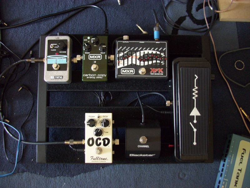 Photos de nos PedalBoard (ancien topic) - Page 29 100_0610