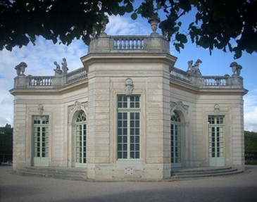 Petit Trianon, le domaine de Marie-Antoinette  764px-10