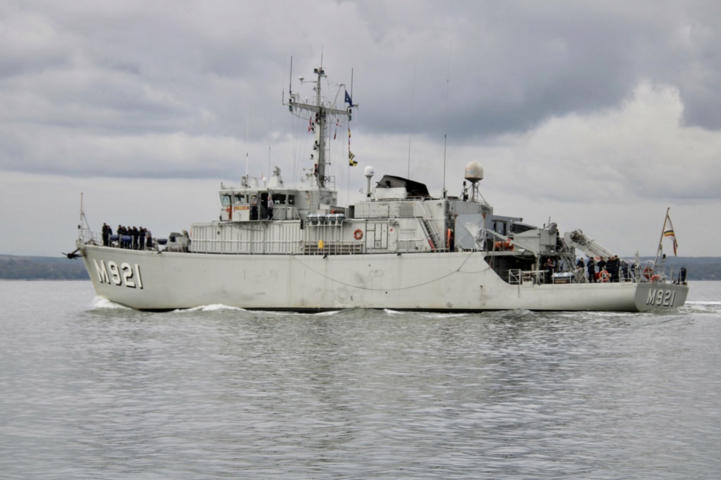 Tag warship sur www.belgian-navy.be 1735