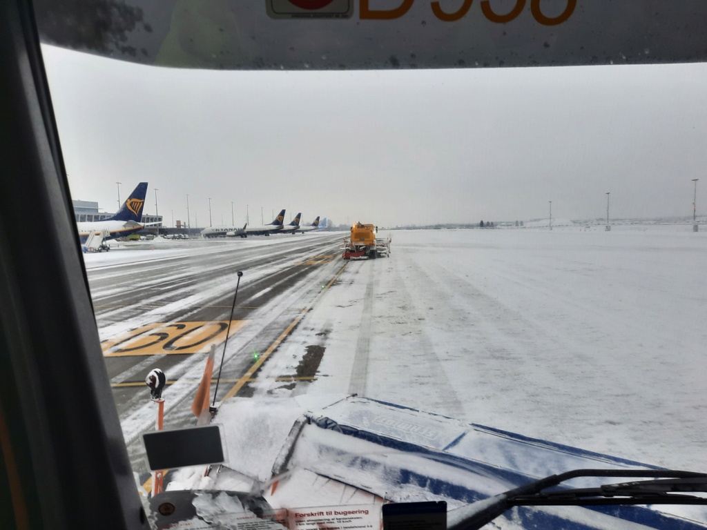 fueliste à l'aéroport  - Page 2 20210210