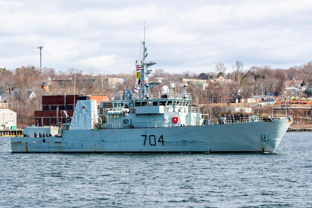 NCSMWinnipeg - marine Royale Canadienne  2164