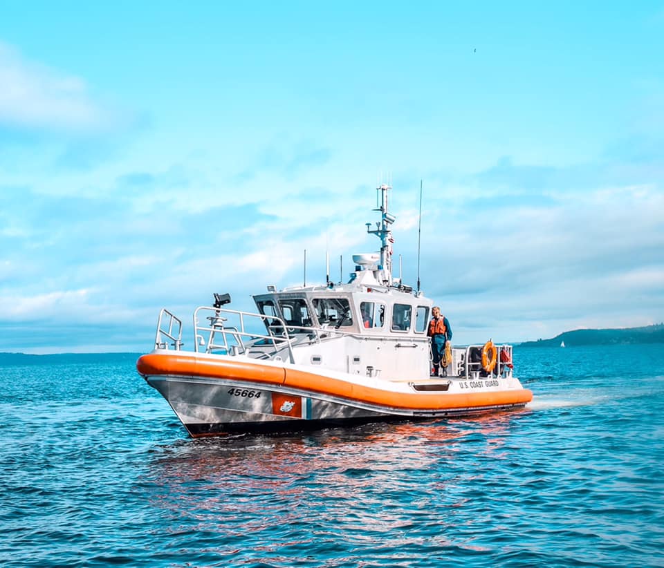 Bahreïn - U. S. Coast Guard (garde-côtes des États-Unis) - Page 7 2702