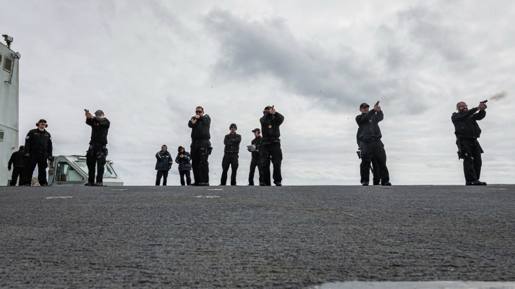 Tag wearenato sur www.belgian-navy.be 2745