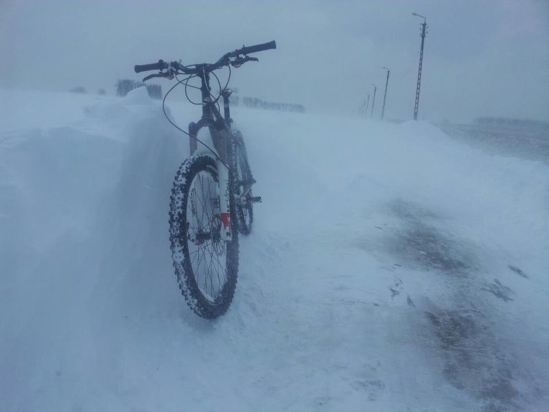 Même pas peur de la neige... Vtt210