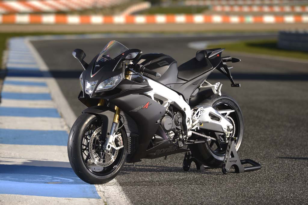 Aprilia RSV4, RSV4R, RSV4 APRC - Page 39 2013_a11