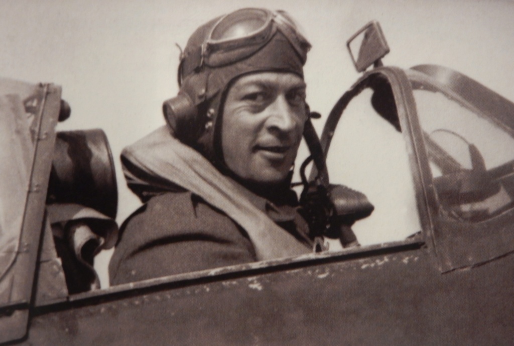 [Concours "les 80 ans de FAFL"] Spitfire Mk XVI "Alsace" avril 1945 Eduard 1/48 - Page 3 Dscn0256