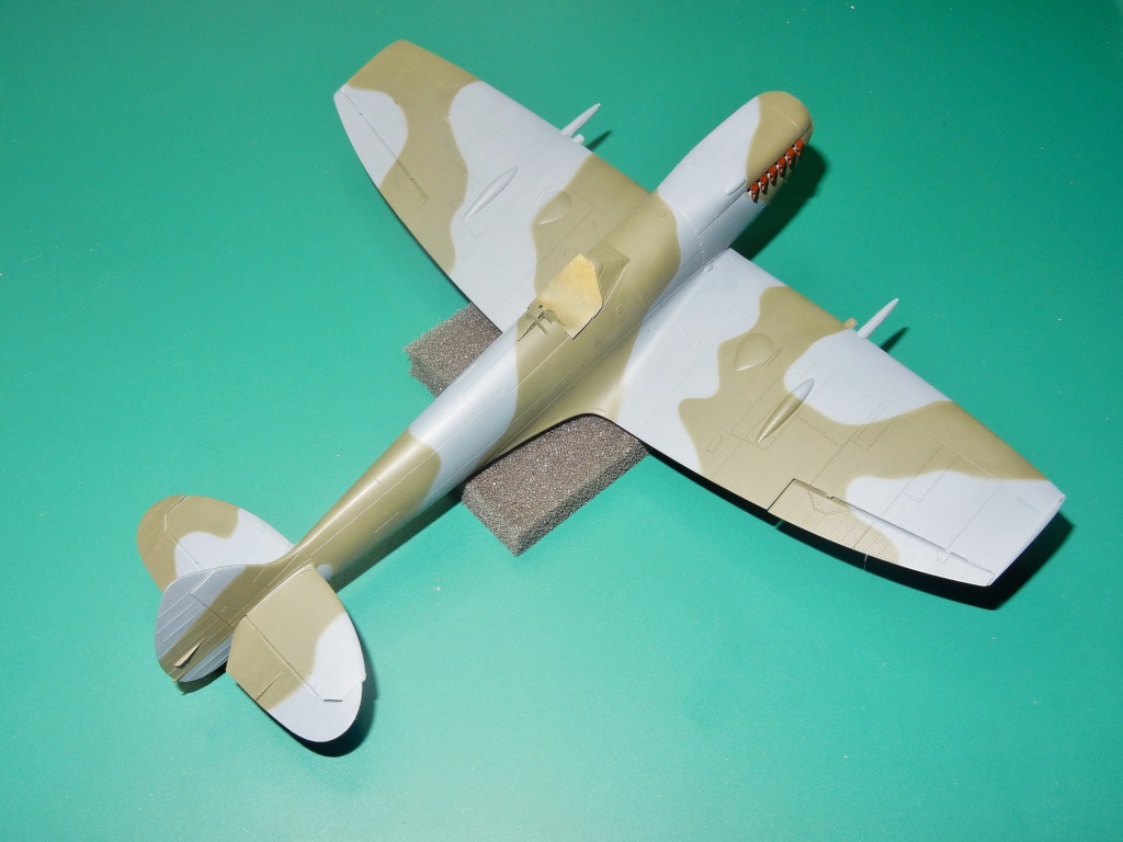 [Concours "les 80 ans de FAFL"] Spitfire Mk XVI "Alsace" avril 1945 Eduard 1/48 - Page 4 Dscn0316