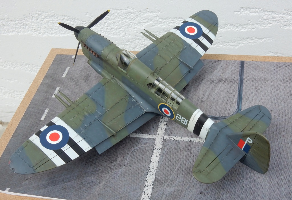 Fairey Firefly Mk-1 HMS "Triumph" aout 1950 [Trumpeter 1/48] Dscn1636