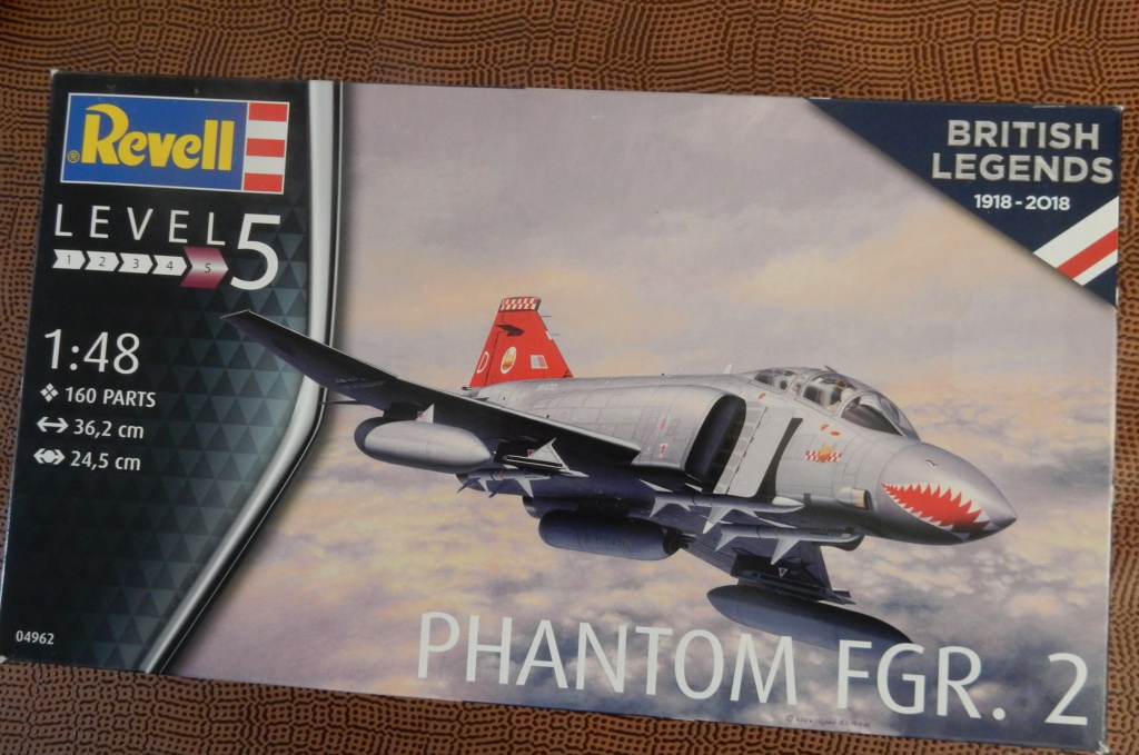 [Revell] 1/48 - McDonnell-Douglas Phantom FGR.2 n°29 Sqn RAF Opération "Corporate"  Dscn2155