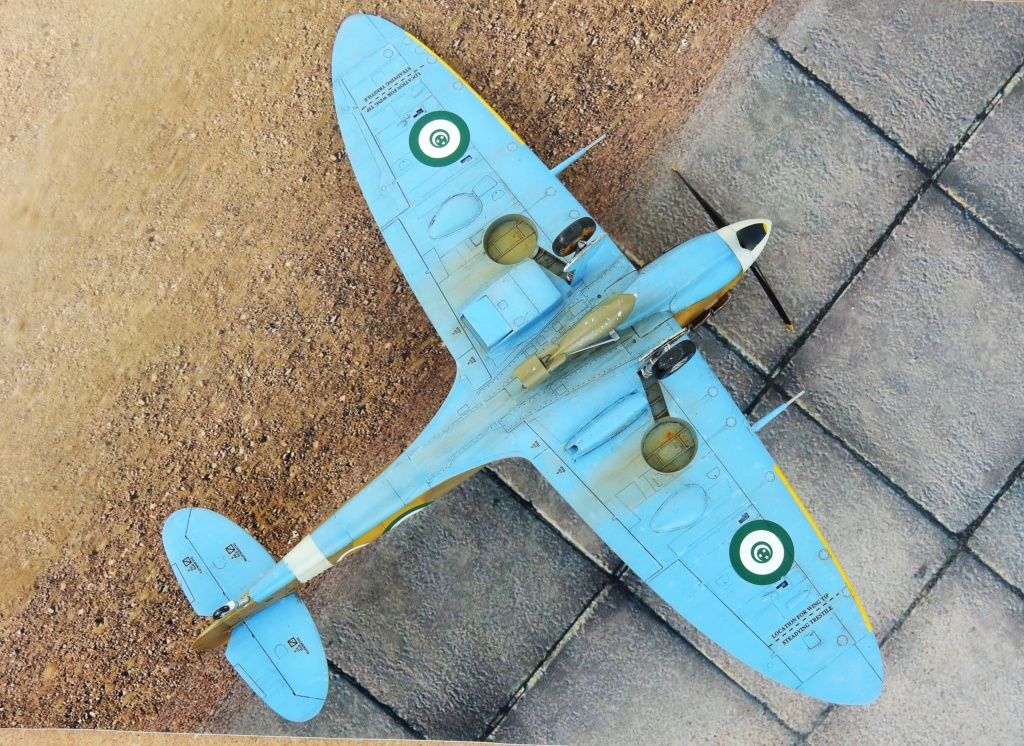 Spitfire  Mk V Egyptien  (Hasegawa 1/48 ) Dscn2412