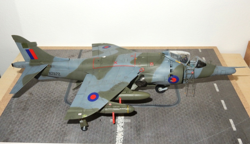 Hawker Siddeley Harrier GR-3 n°1 Squadron 1982 (Kinetic 1/48) Dscn3348