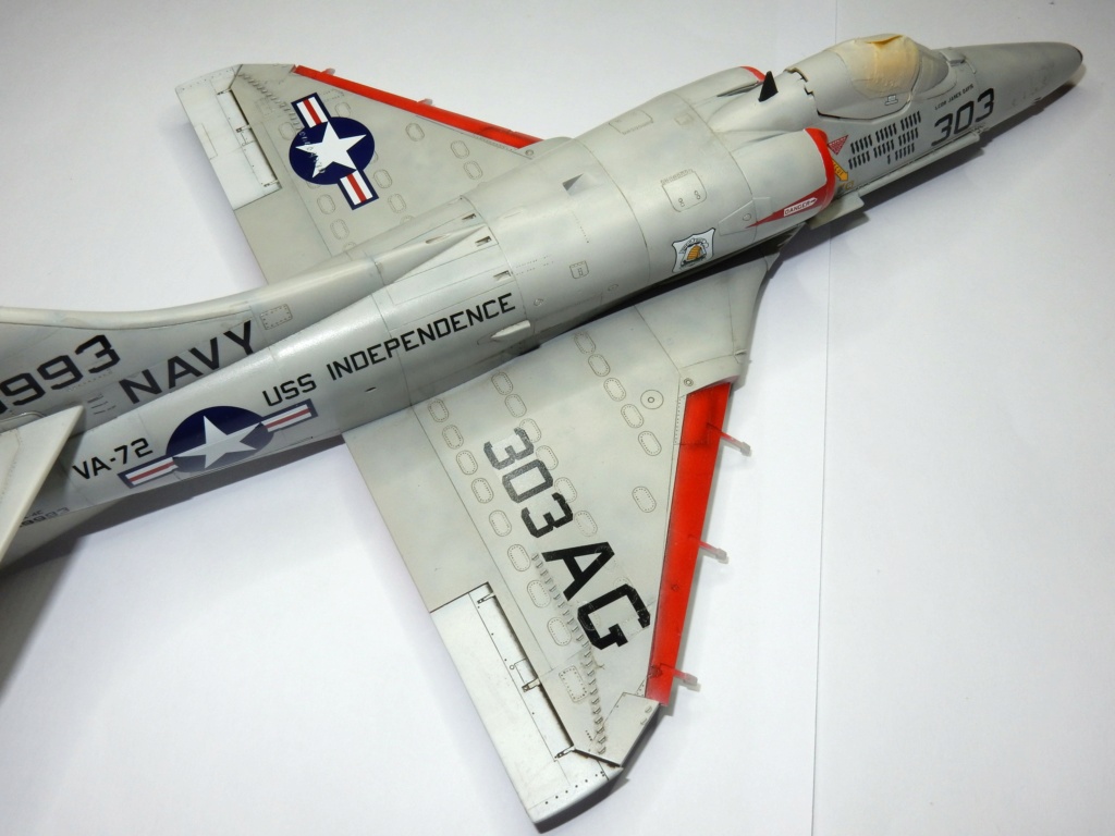 [Eduard (Hasegawa)] 1/48 - Douglas A-4E Skyhawk VA-72 "Blue-hawks" 1965   - Page 4 Dscn3637