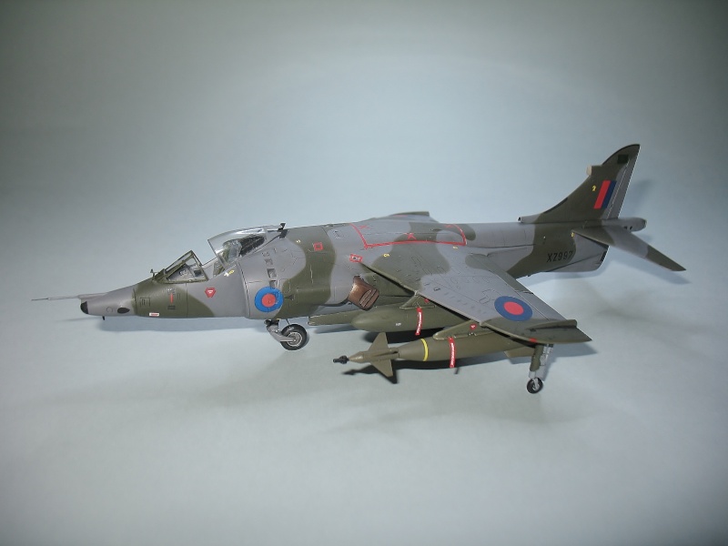 [Kinetic] 1/48 - Hawker-Siddeley Harrier GR-3 n°1 Sqn RAF  mai 1982  Img_6310