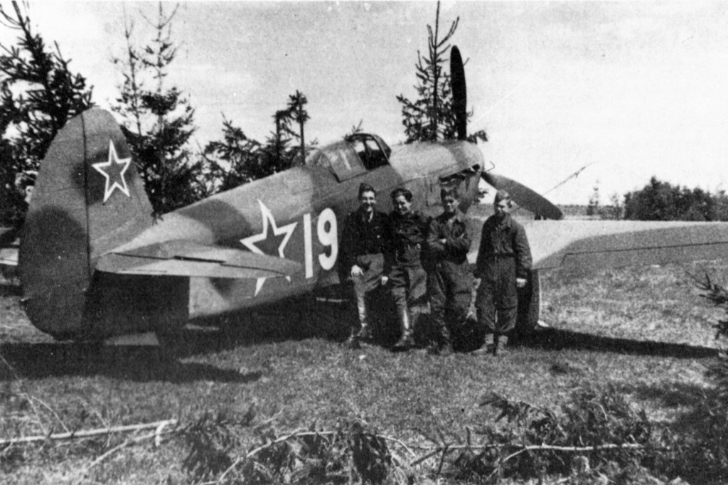[ICM] 1/32 - Yakovlev Yak-9 T  celui de Marcel Lefevre et en // montage d'Alexgrd  (yak9) - Page 7 S-l16011